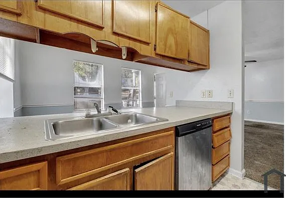 1802 Sylvan Ct #B — Photo 1