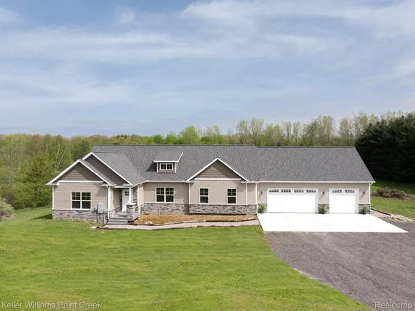 4207 Casey Rd, Dryden, MI 48428