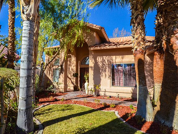 2nd image of 8016 Harbor Oaks Cir