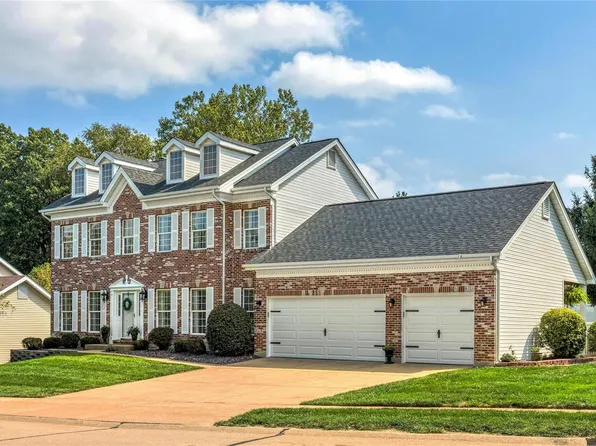 2290 Downey Terrace Dr, Ballwin, MO 63011