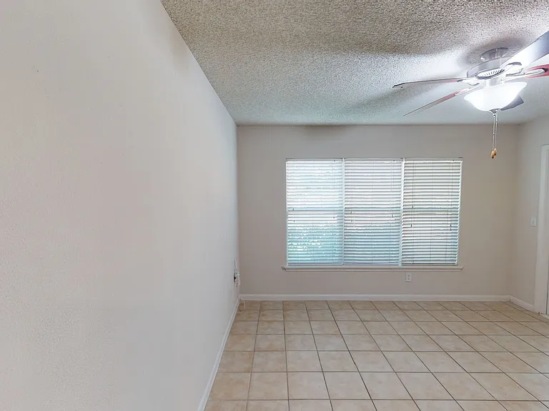 Altamira Place Apartment Homes — Photo 40