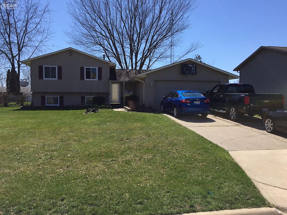 1st image of 11935 Riverbend Dr