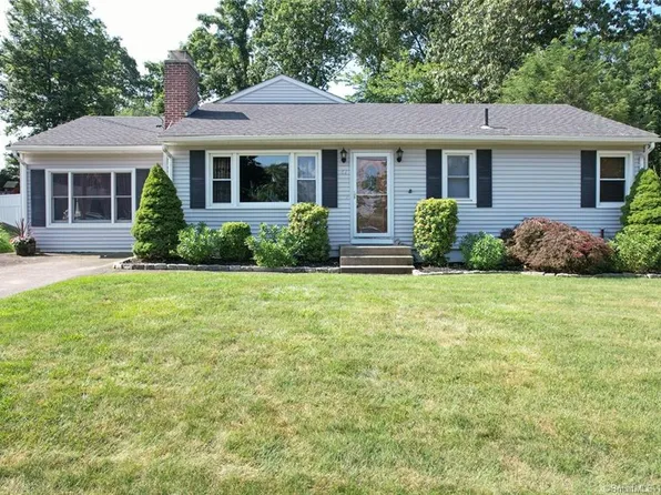 61 Brackenridge Drive, Waterbury, CT 06706