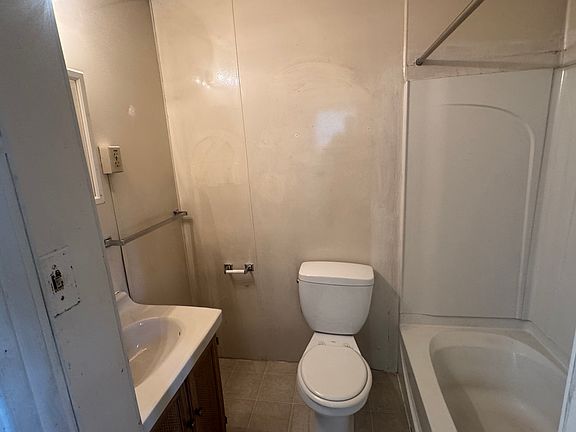 5th image of 311 Gist St APT 1