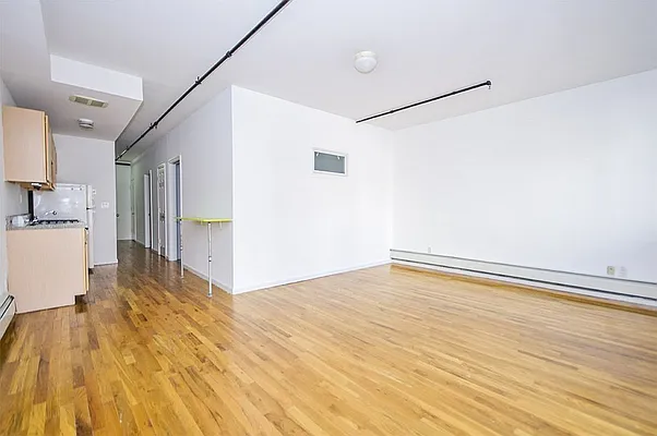 Rented by Level Group | media 40