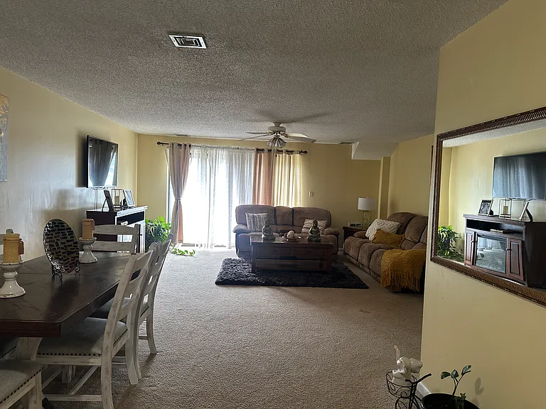 292 Salem St #201 — Photo 3