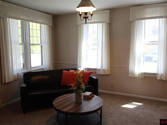 4th image of 601 N Washington St