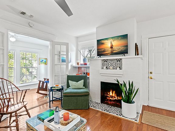 3rd image of 603 S Newport Ave APT 3