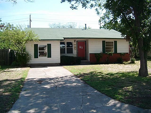 1st image of 909 Green St