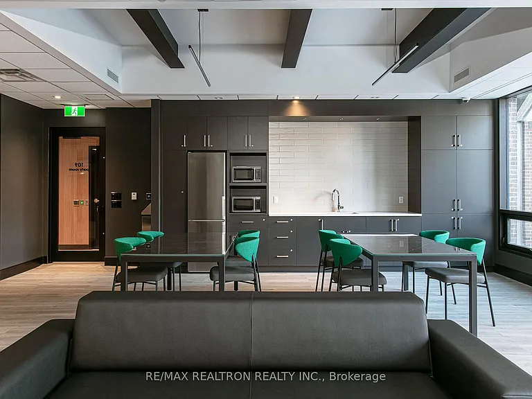 33 Isabella St #516 — Photo 11
