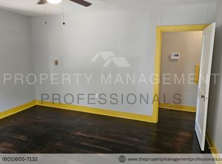 1209 Grammar St, Vicksburg, MS 39180