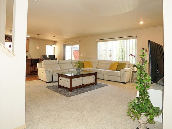 4th image of 16034 SE 254th Street