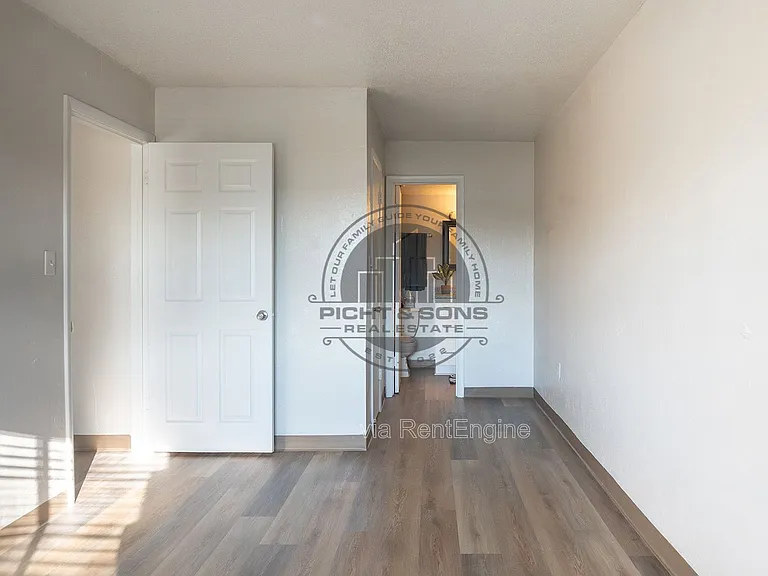 The Lodge — Photo 16