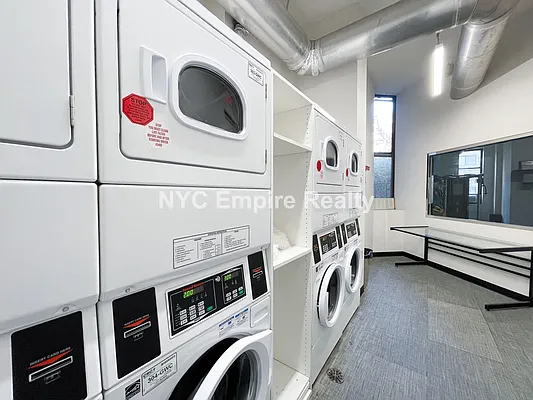 Rented by NYC Empire Realty Inc | media 4