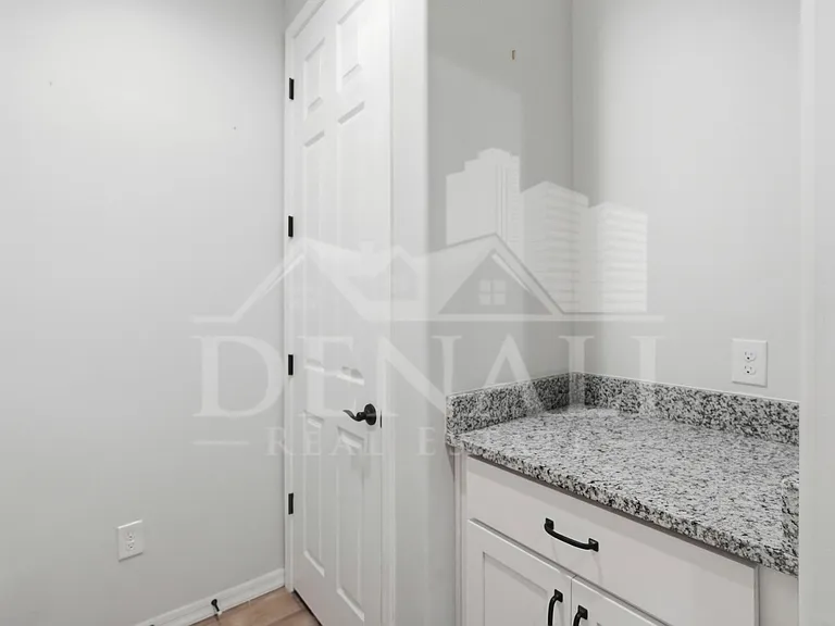 4220 S Macy Cir — Photo 32