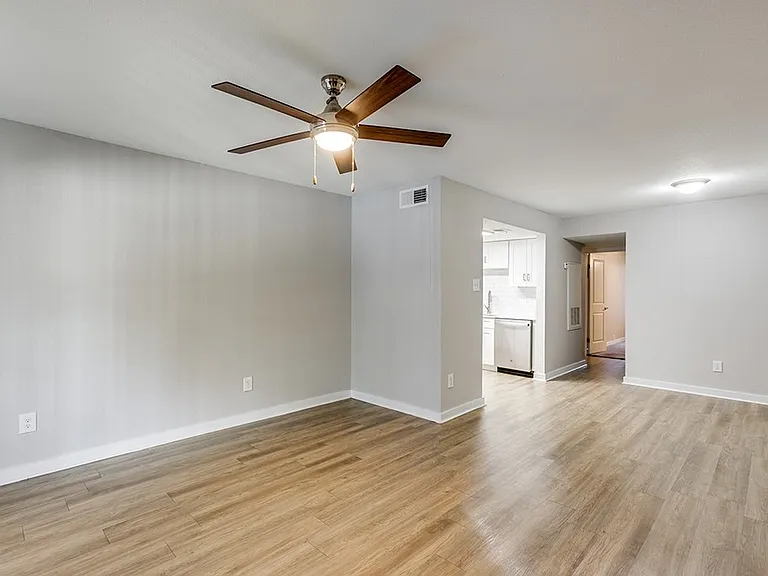 Mission James Place Apartments — Photo 15