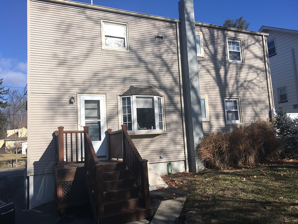 2nd image of 106 Tuxedo Ave