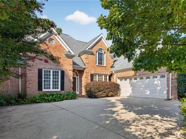 640 Garden Wilde Pl, Roswell, GA 30075