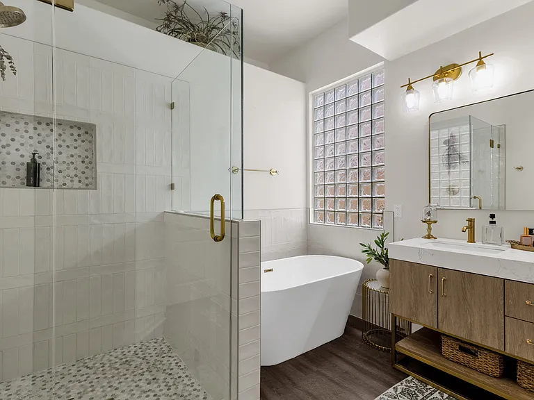 400 W Half Moon Way — Photo 10