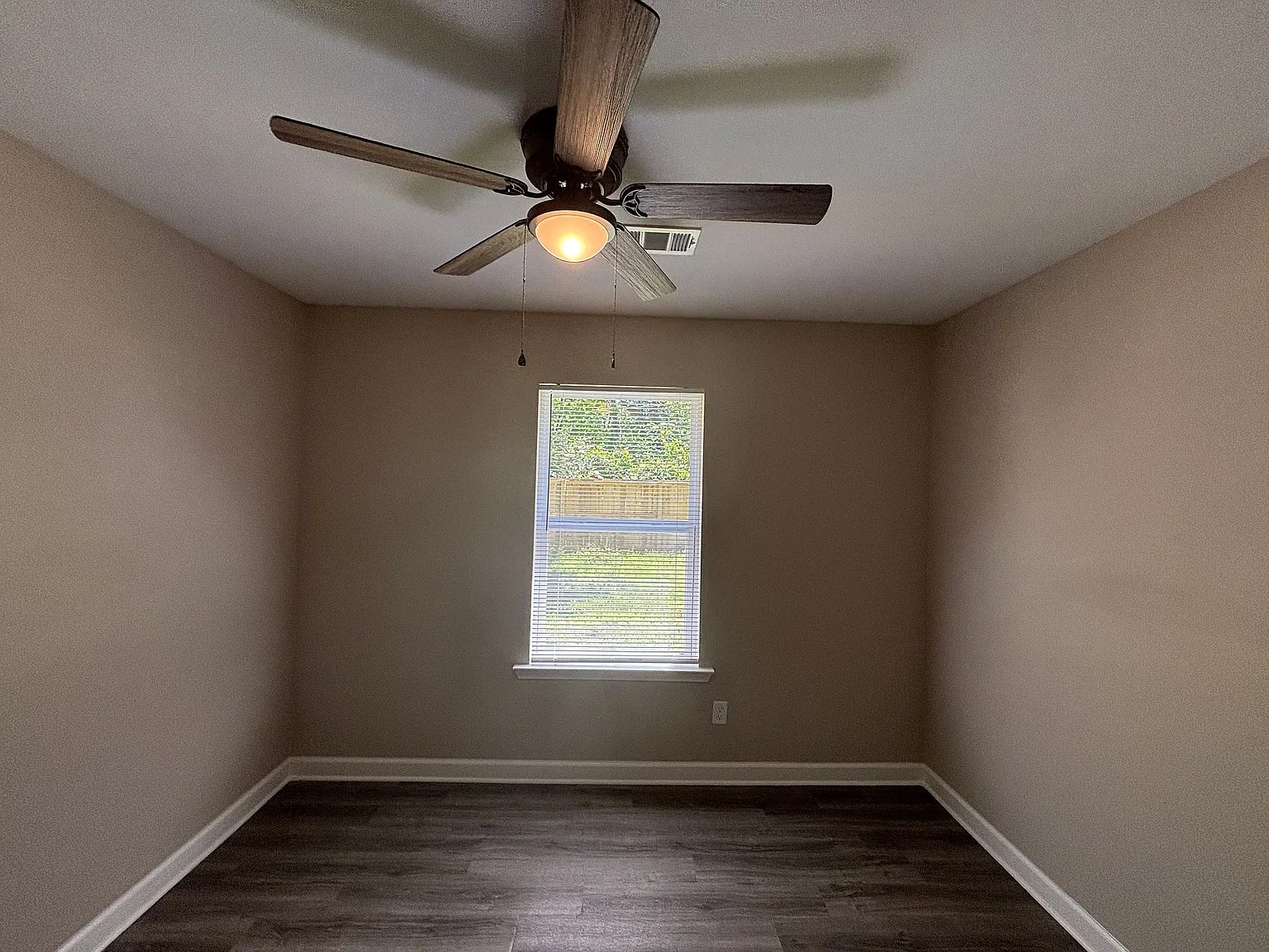 127 Galloway Cir — Photo 2