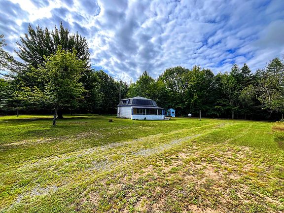 9th image of 237 Barrett Rd #1