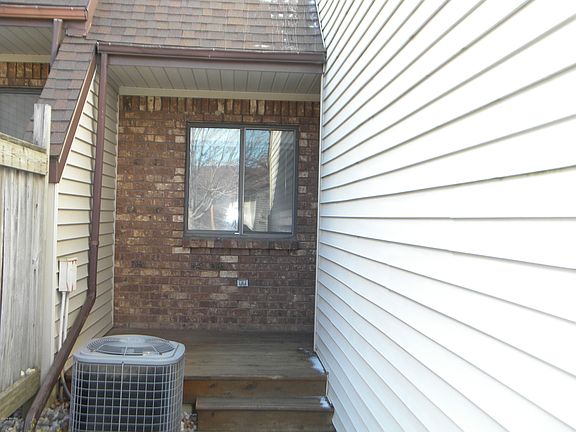 2nd image of 4845 Summergreen Ln #97