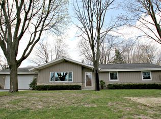 6929 S 117th St, Franklin, WI 53132