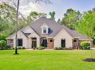 810 Commons Lake Edge Dr, Huffman, TX 77336