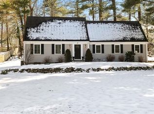 17 Minuteman Rd, Hingham, MA 02043