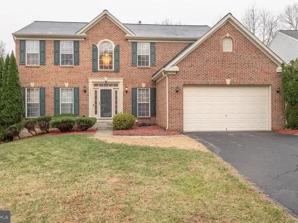 6907 Sourwood Ln, Fort Washington, MD 20744