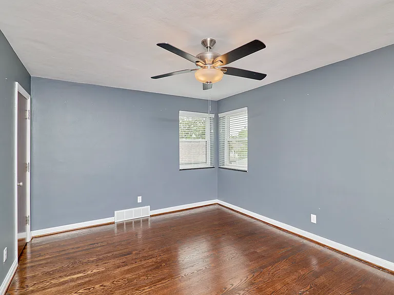 6238 Loran Ave — Photo 11