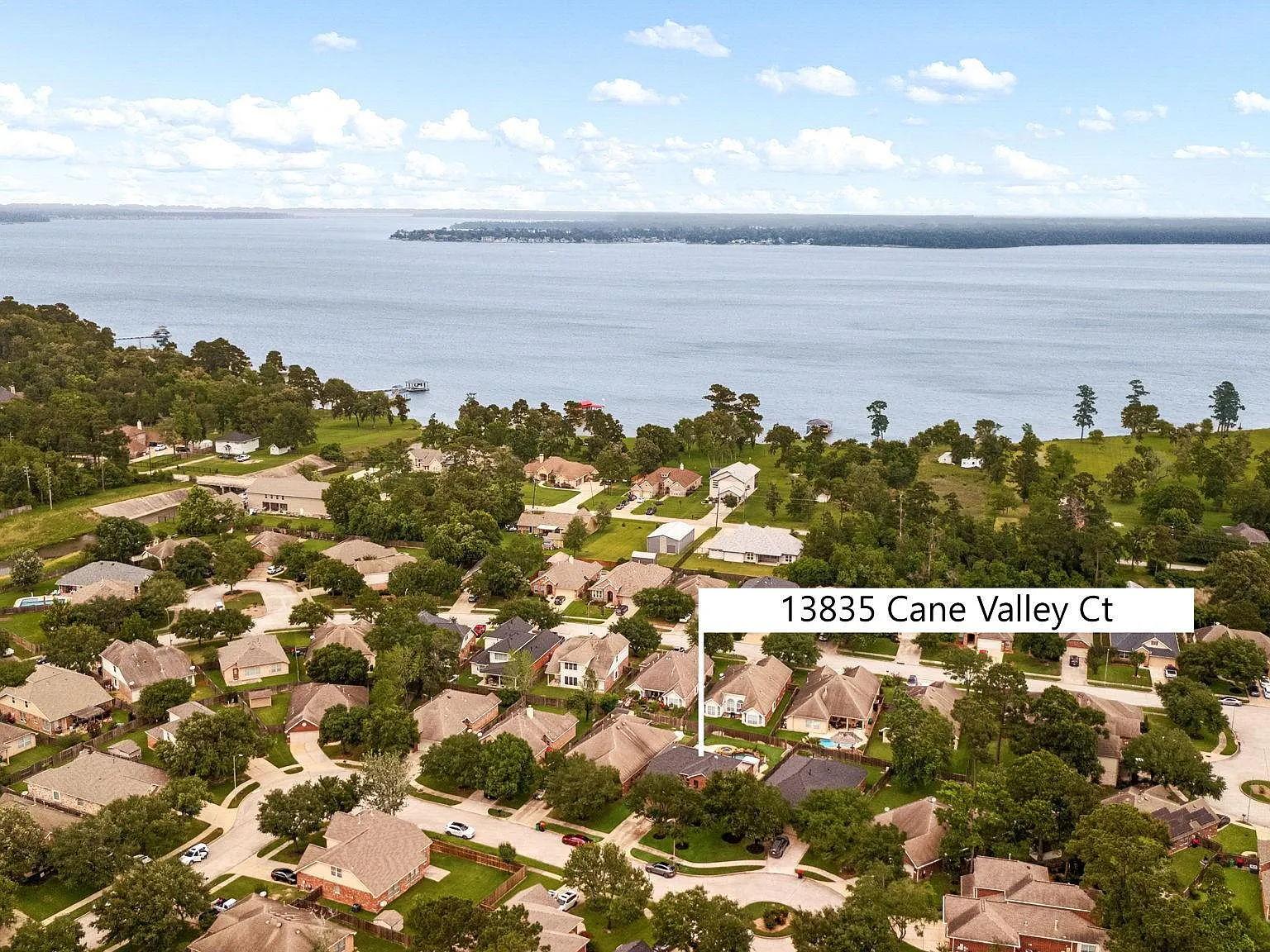 4 bed, 2.5 bath, 2810 sqft, $3,500 — Photo 1
