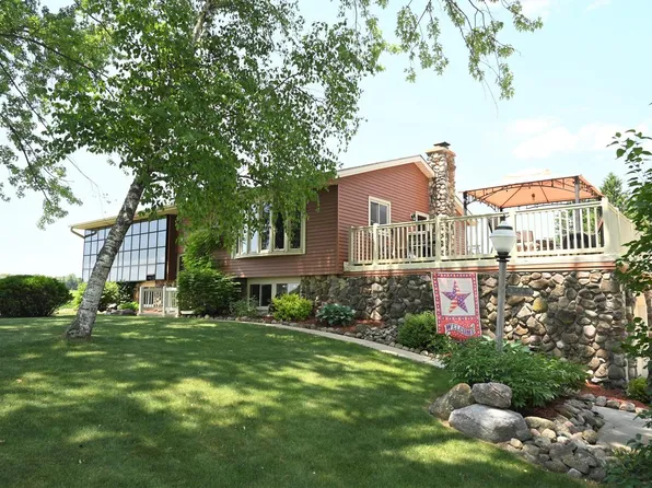 6648 Crooked ROAD, Hartford, WI 53027