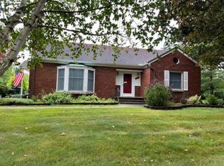 305 Mills Rd, Saline, MI 48176