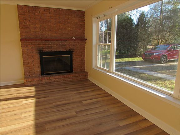 5th image of 3540 Williams St
