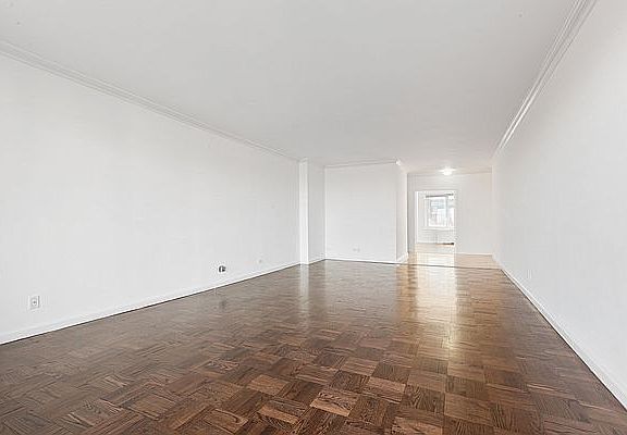 5th image of 210 Central Park S APT 21D