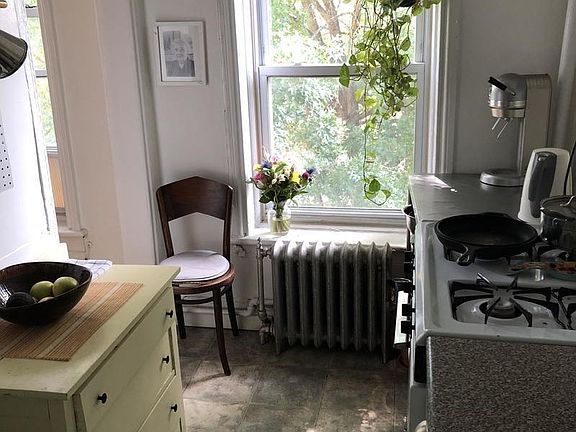 3rd image of 416 Vanderbilt Ave #3