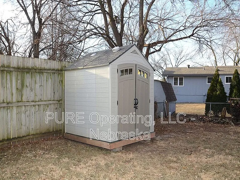 13951 Jefferson Cir — Photo 40