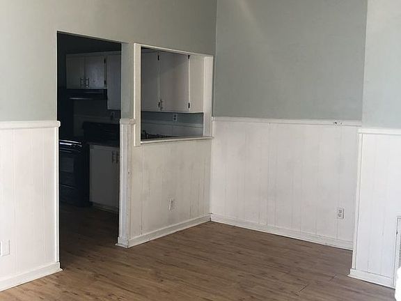 5th image of 806 E Bolton St