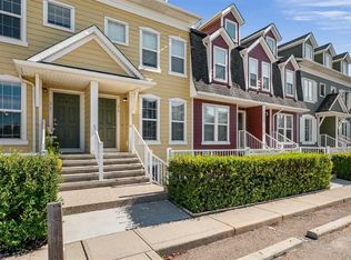 216 W McKenzie Towne Line SE, Calgary, AB T2Z 4G3