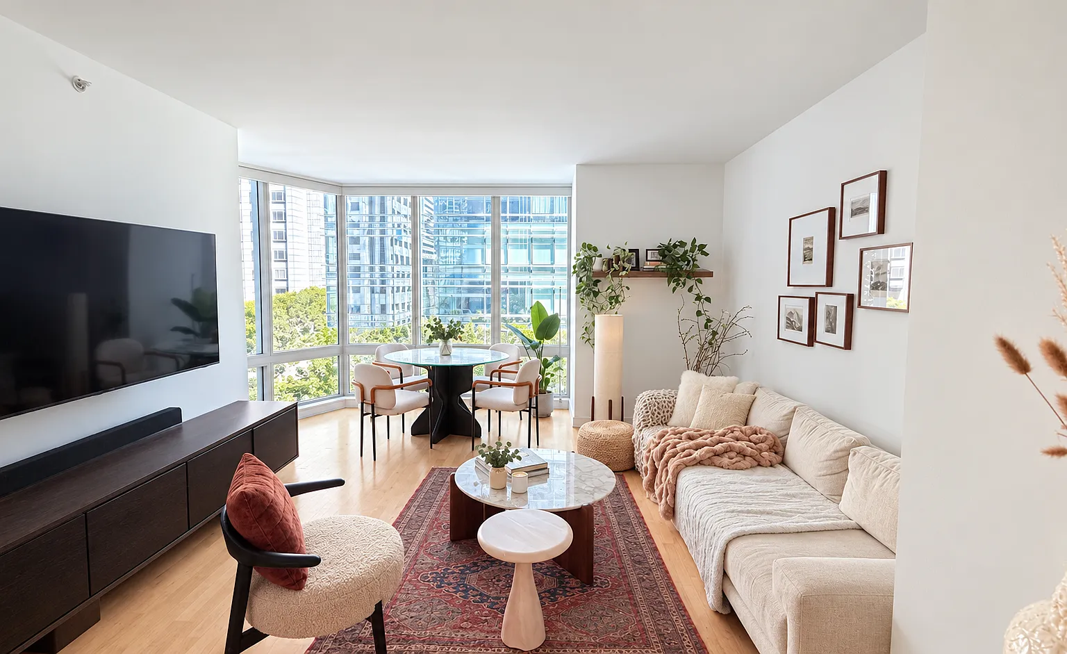 1 bed, 789 sqft, $5,300 — Photo 1