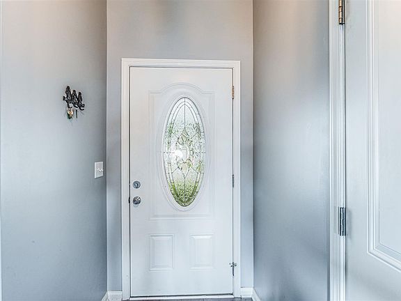 5th image of 345 White Dogwood Dr