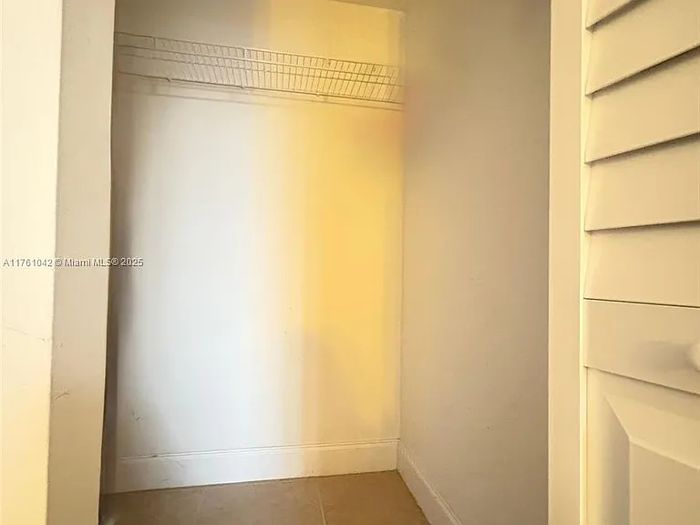1965 S Ocean Dr #2F — Photo 3