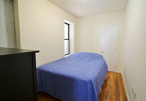 3rd image of 1376 1st Ave APT 4