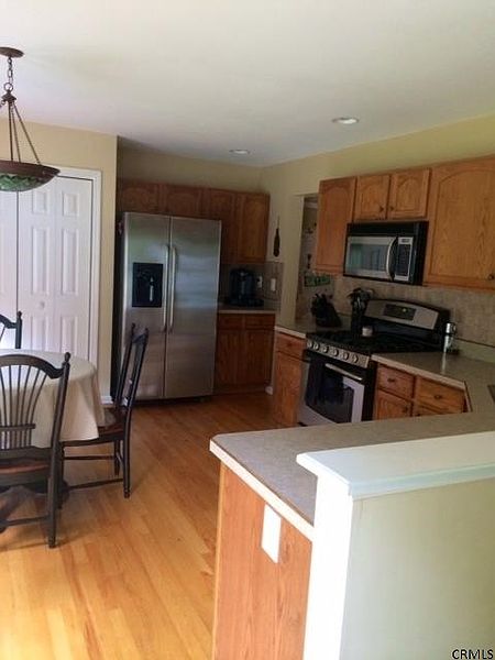 3rd image of 11 MOROCCO Lane