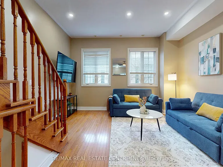 1376 Eglinton Ave W — Photo 8