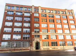 333 S Desplaines St APT 303, Chicago, IL 60661