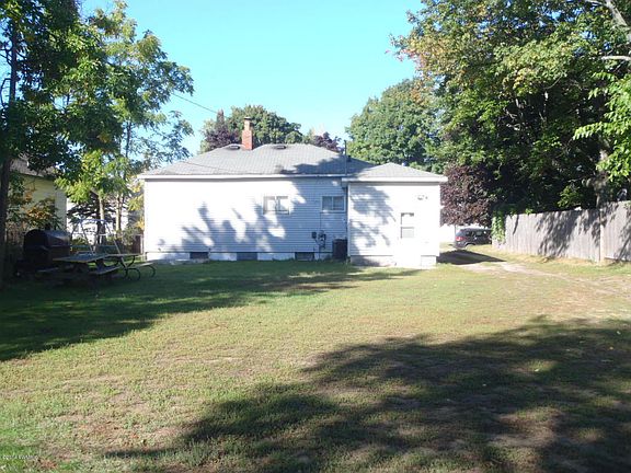 4th image of 704 N James St