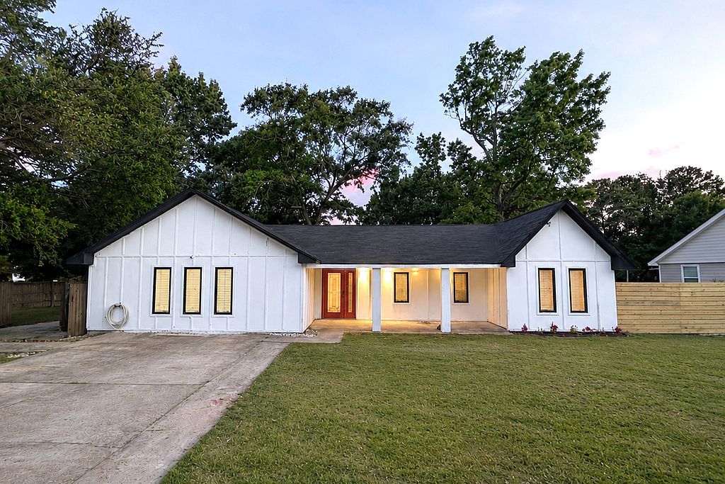 14529 Porteaux Bay Dr - Property Image
