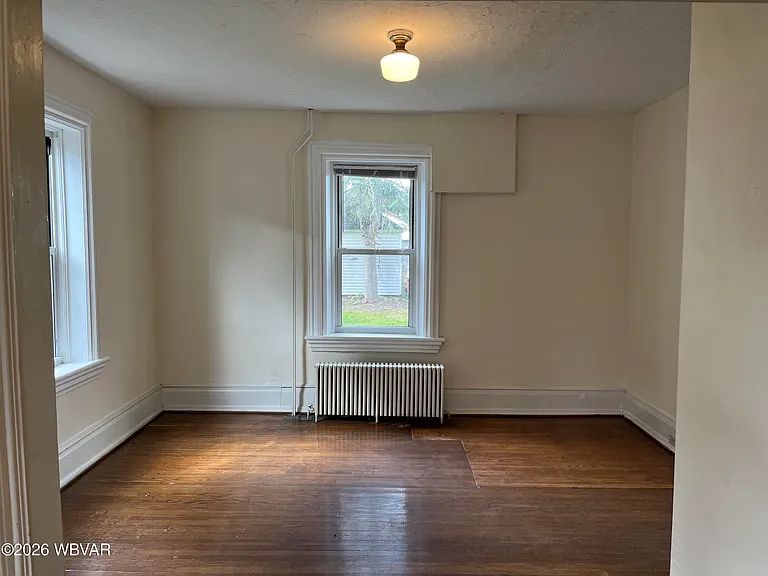336 Hastings St — Photo 12